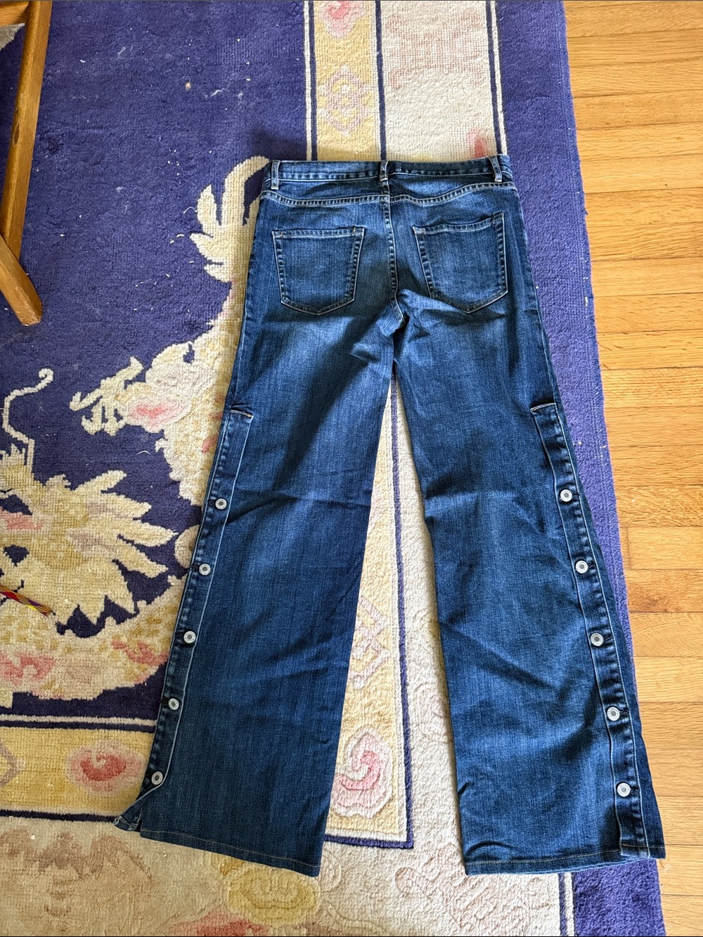 Nili Lotan “Ena” Jeans with side leg snaps. Rare. 💁‍♀️
